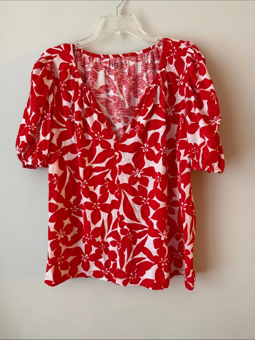LOFT Red & White Floral V-Neck Puff Sleeve Top
